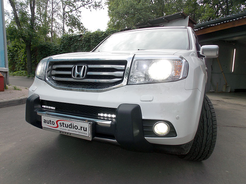Установка защитной сетки радиатора, ДХО и декоративной накладки на бампер на Honda Pilot