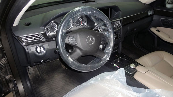 Установка противоугонного комплекса на Mercedes Е300