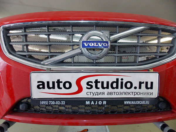 Установка защитной сетки радиатора на Volvo S60