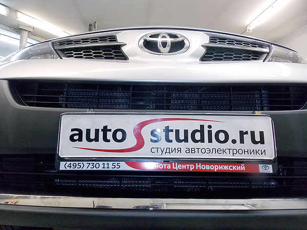 Установка защитной сетки радиатора на Toyota Rav4