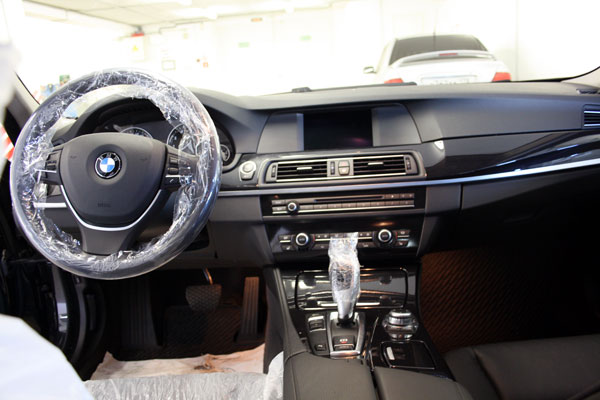 Установка противоугонного комплекса на BMW 520