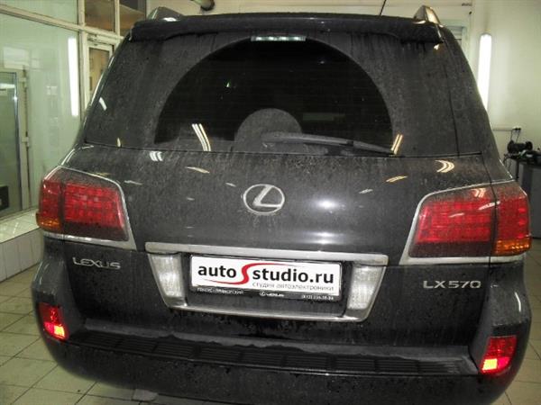 Установка дневных ходовых огней на  Lexus LX570