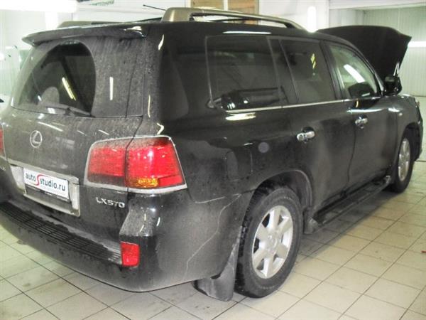 Установка дневных ходовых огней на  Lexus LX570