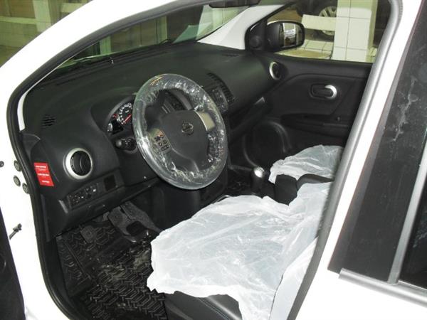 Установка парктроника на Nissan Note 