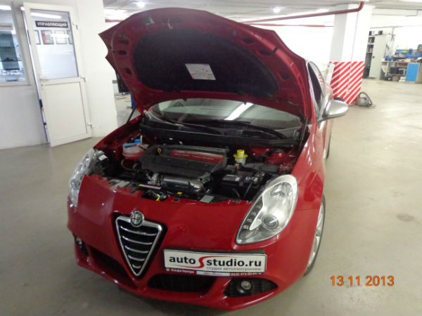 Установка охранного комплекса на Alfa Romeo Giulietta 