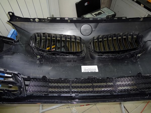 Установка защитной сетки радиатора на BMW 528 