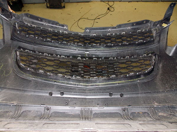 Установка защитной сетки радиатора на Chevrolet Trailblazer