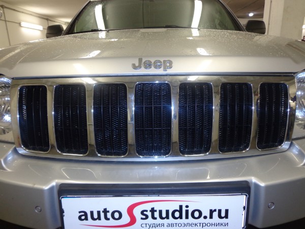 Установка защитной сетки радиатора на Jeep Grand Cherokee