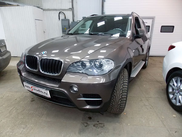 Установка охранного комплекса на BMW X5