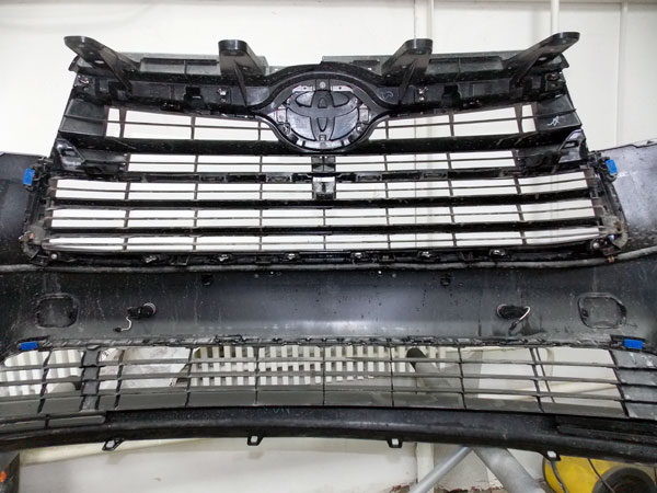 Установка защитной сетки радиатора на Toyota Highlander