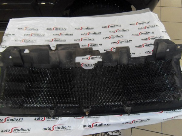 Установка защитной сетки на Mitsubishi Pajero