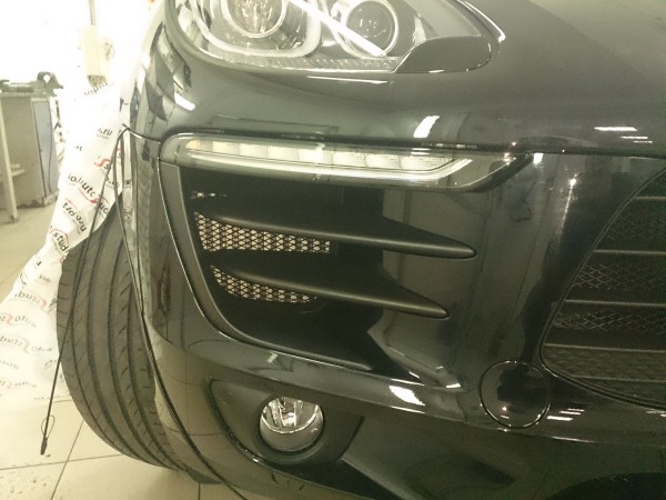Установка защитной сетки радиатора на Porsche Macan