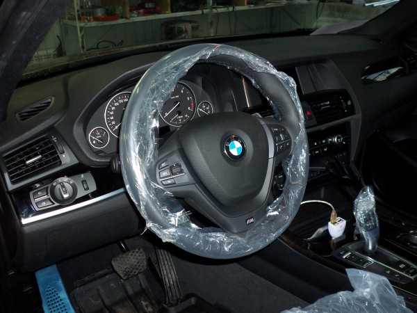 Установка охранного комплекса на BMW X4