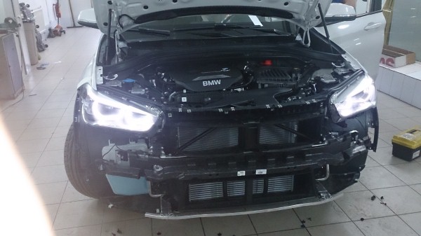 Установка защитной сетки радиатора на BMW X1