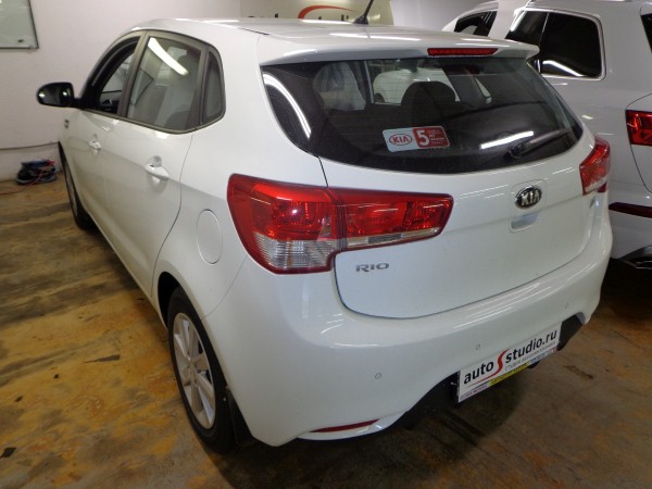 Установка охранного комплекса на Kia Rio