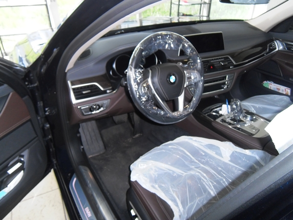 Бронирование стекол на BMW 7 Series