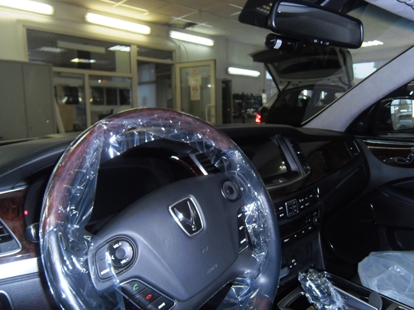Установка видеорегистратора на Hyundai Equus