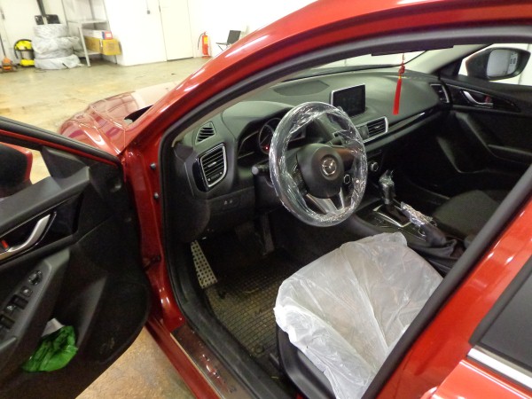 Установка охранного комплекса на Mazda 3