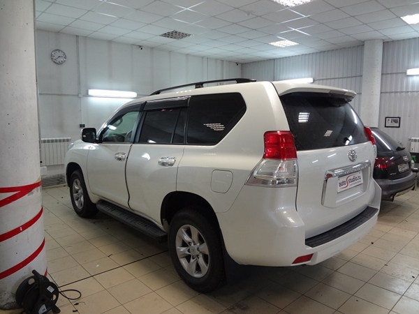 Установка мультимедии на Toyota Land Cruiser Prado 
