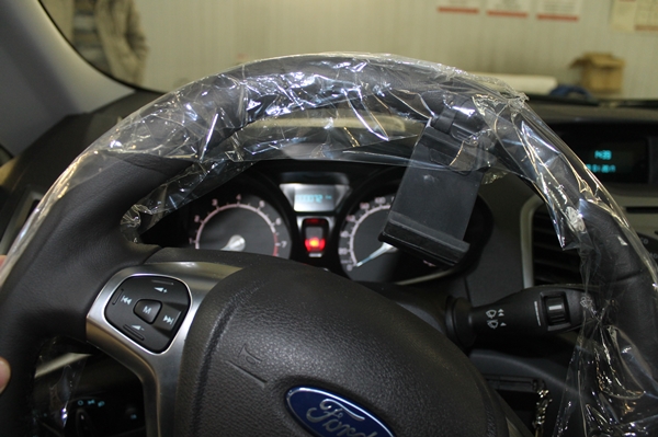 Установка защитной сетки радиатора на Ford EcoSport