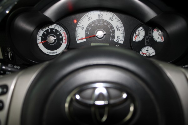 Установка сигнализации на Toyota FJ Cruiser