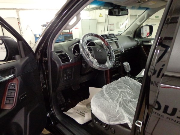 Установка защитной сетки радиатора на Toyota Land Cruiser Prado
