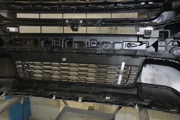 Установка защитной сетки радиатора на Ford Explorer