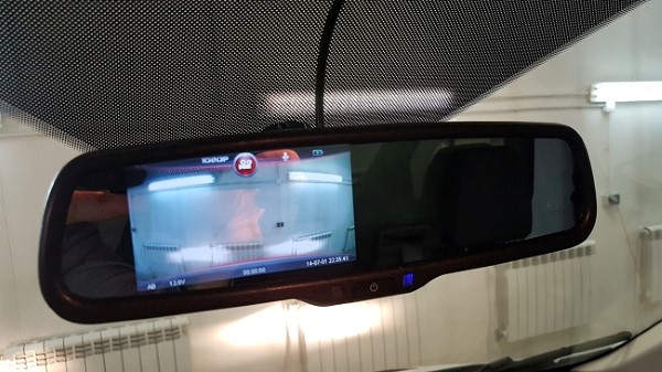 Установка зеркала с монитором и камеры заднего вида на Ford Transit