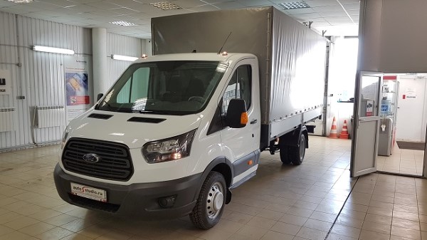 Установка дополнительных фонарей заднего хода на Ford Transit