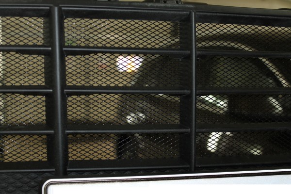 Установка защитной сетки радиатора на Porsche Macan