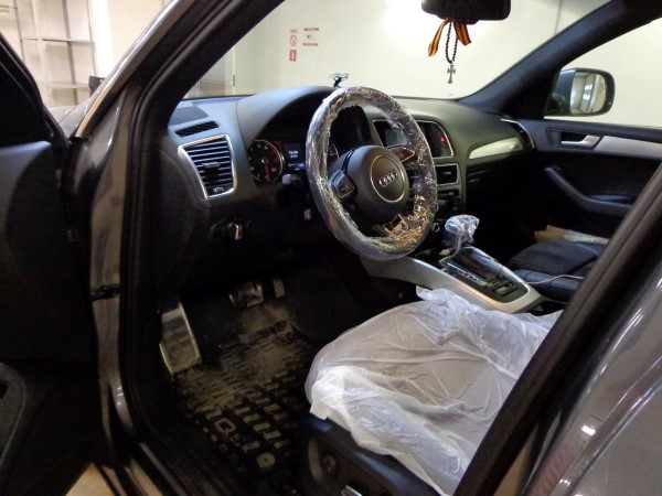 Установка охранного комплекса на Audi Q5