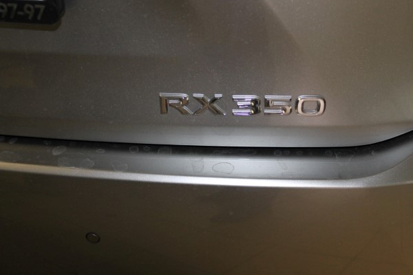 Установка защитной сетки радиатора на Lexus RX
