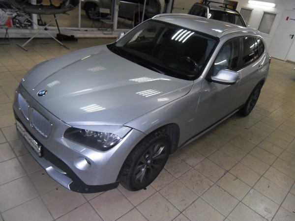 Установка охранного комплекса на BMW X1