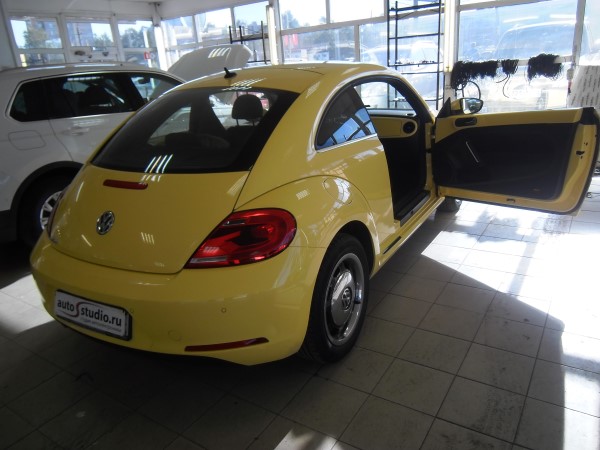 Установка мультимедиа центра на Volkswagen Beetle