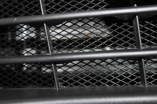 Установка защитной сетки радиатора на Ford Focus 