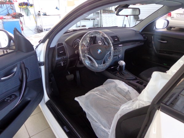 Установка охранного комплекса на BMW 1