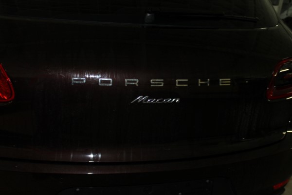 Установка охранного комплекса на Porsche Macan