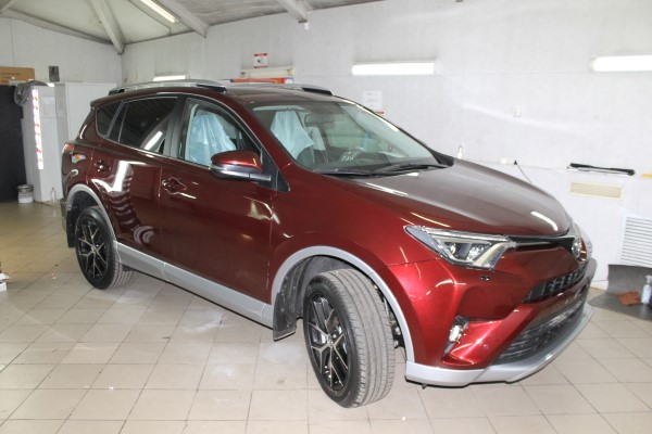 Установка защитной сетки радиатора на Toyota Rav4 