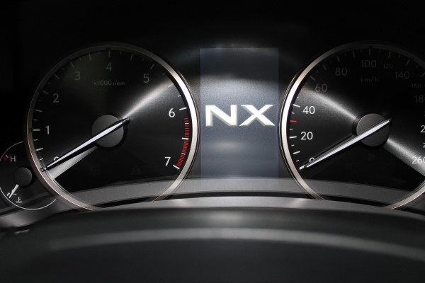 Установка охранного комплекса на Lexus NX