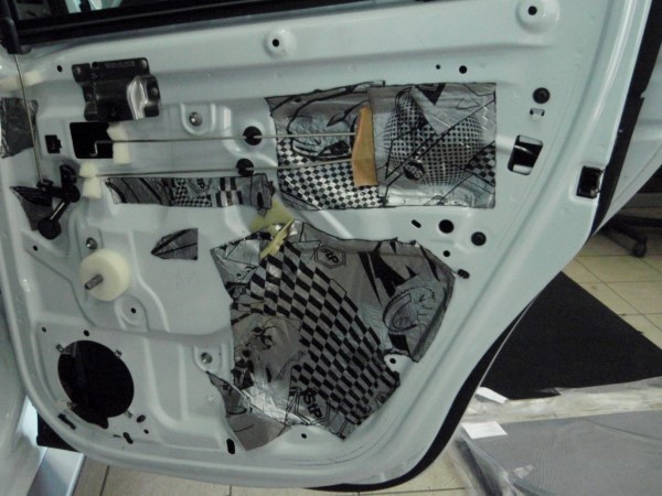 Комплексная вибро-шумоизоляция Renault Duster
