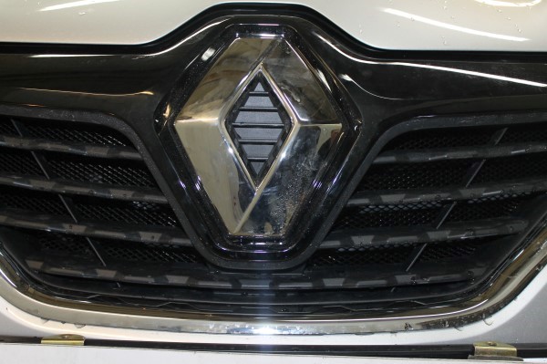 Установка защитной сетки радиатора на Renault Kaptur