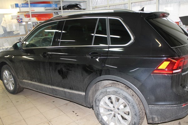 Установка защитной сетки радиатора на Volkswagen Tiguan