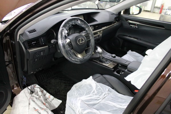 Установка охранного комплекса на Lexus ES