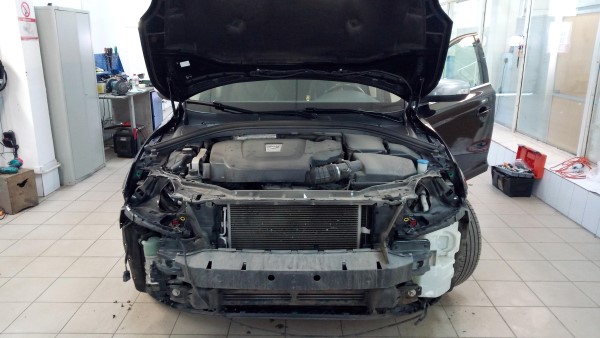 Установка защитной сетки радиатора на Volvo XC60