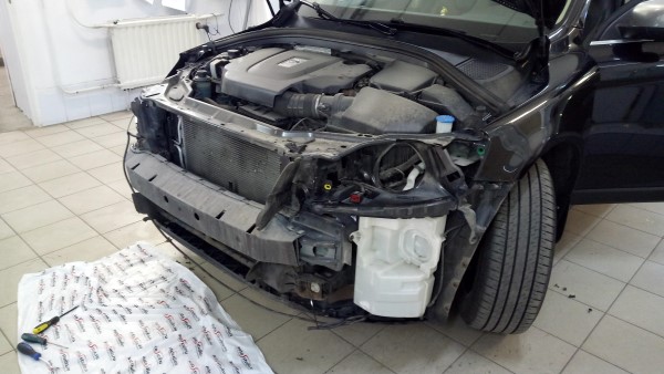 Установка защитной сетки радиатора на Volvo XC60