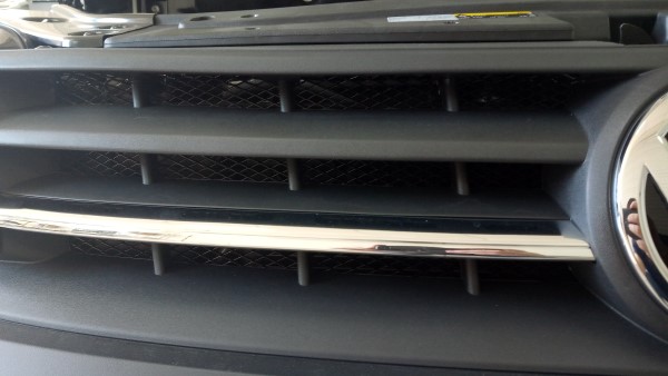 Установка защитной сетки радиатора на Volkswagen Caddy