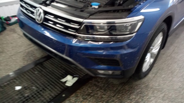 Нанесение защитной антигравийной пленки 3M на Volkswagen Tiguan