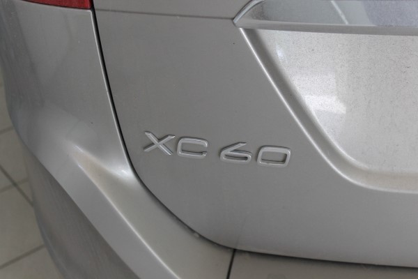 Установка втидеорегистратора на Volvo XC60