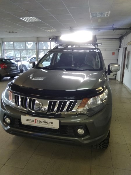 Установка дополнительных осветительных приборов на Mitsubishi L200