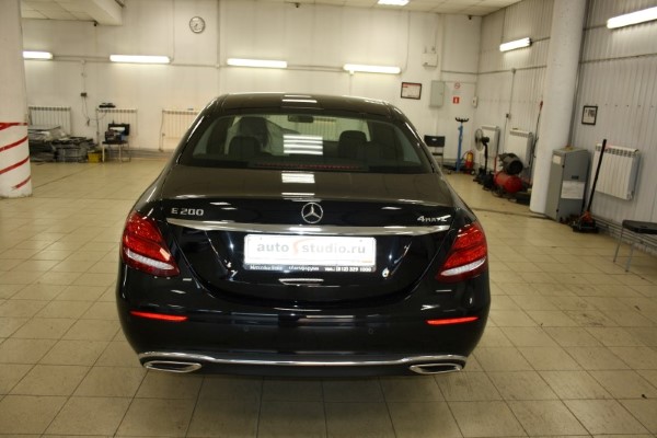 Установка охранного комплекса на Mercedes E-class